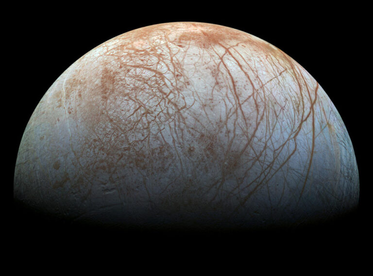 PIA19048europa950