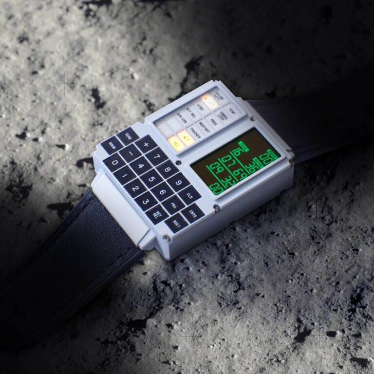 apollo instruments dsky moonwatch 2