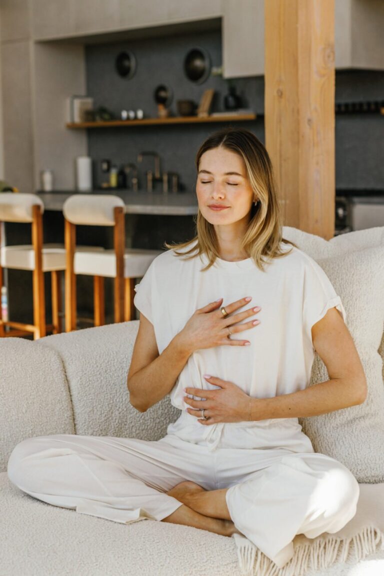 sanne vloet meditating founder wellness rituals 865x1296